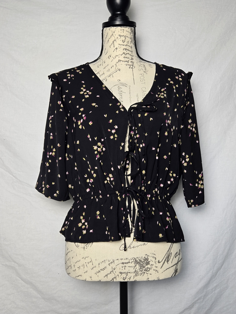 a.n.a Black Floral Tie-Front Peplum Top Boho Ruffle Shoulder - Medium